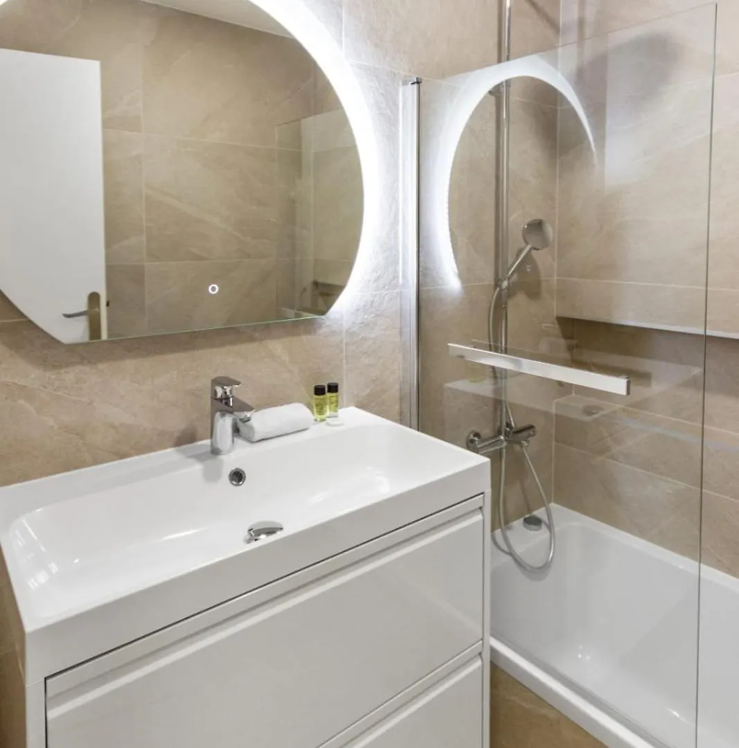 Le Magali - Hypercentre - Parking - Spacious - Ac Le Cannet